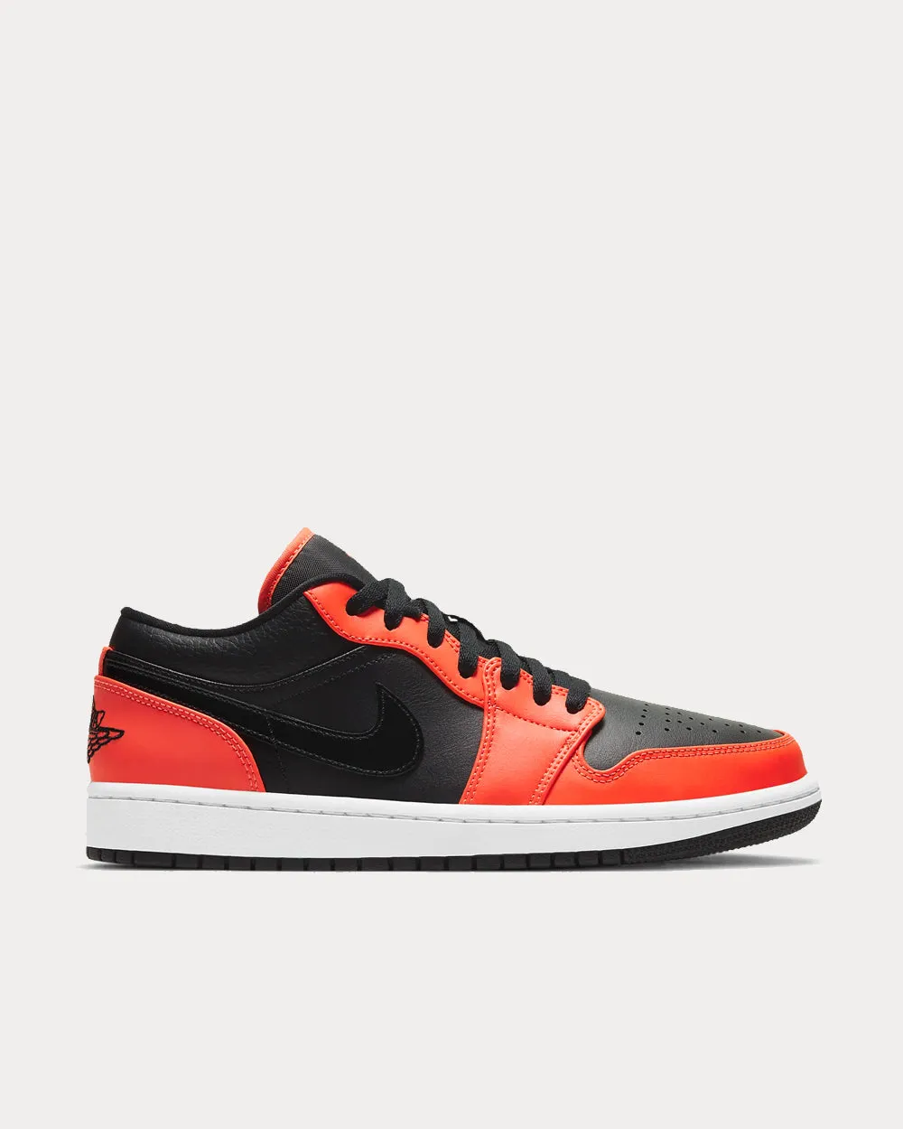Air Jordan 1 Low SE Black / White / Turf Orange Low Top Sneakers