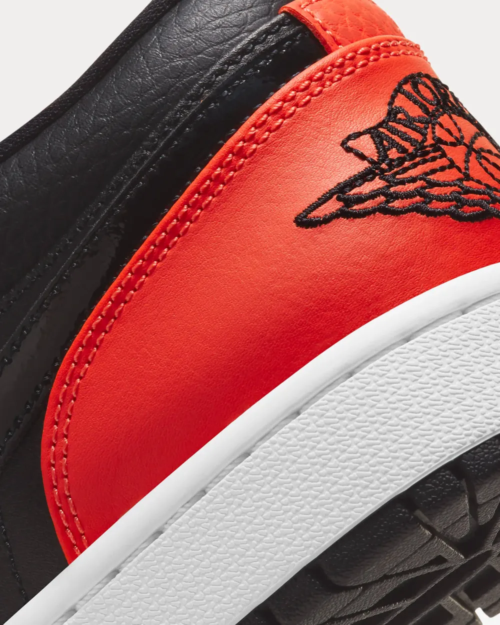 Air Jordan 1 Low SE Black / White / Turf Orange Low Top Sneakers