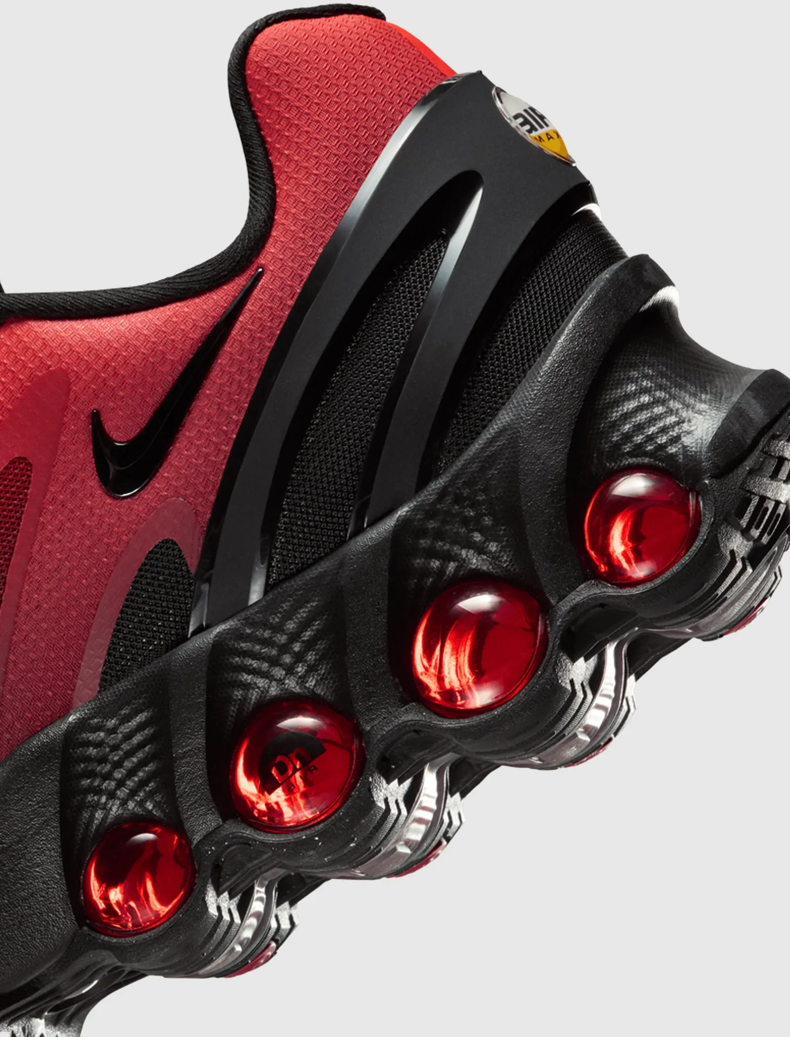 AIR MAX DN8 "BLACK/BLACK/GYM RED/BRIGHT CRIMSON"