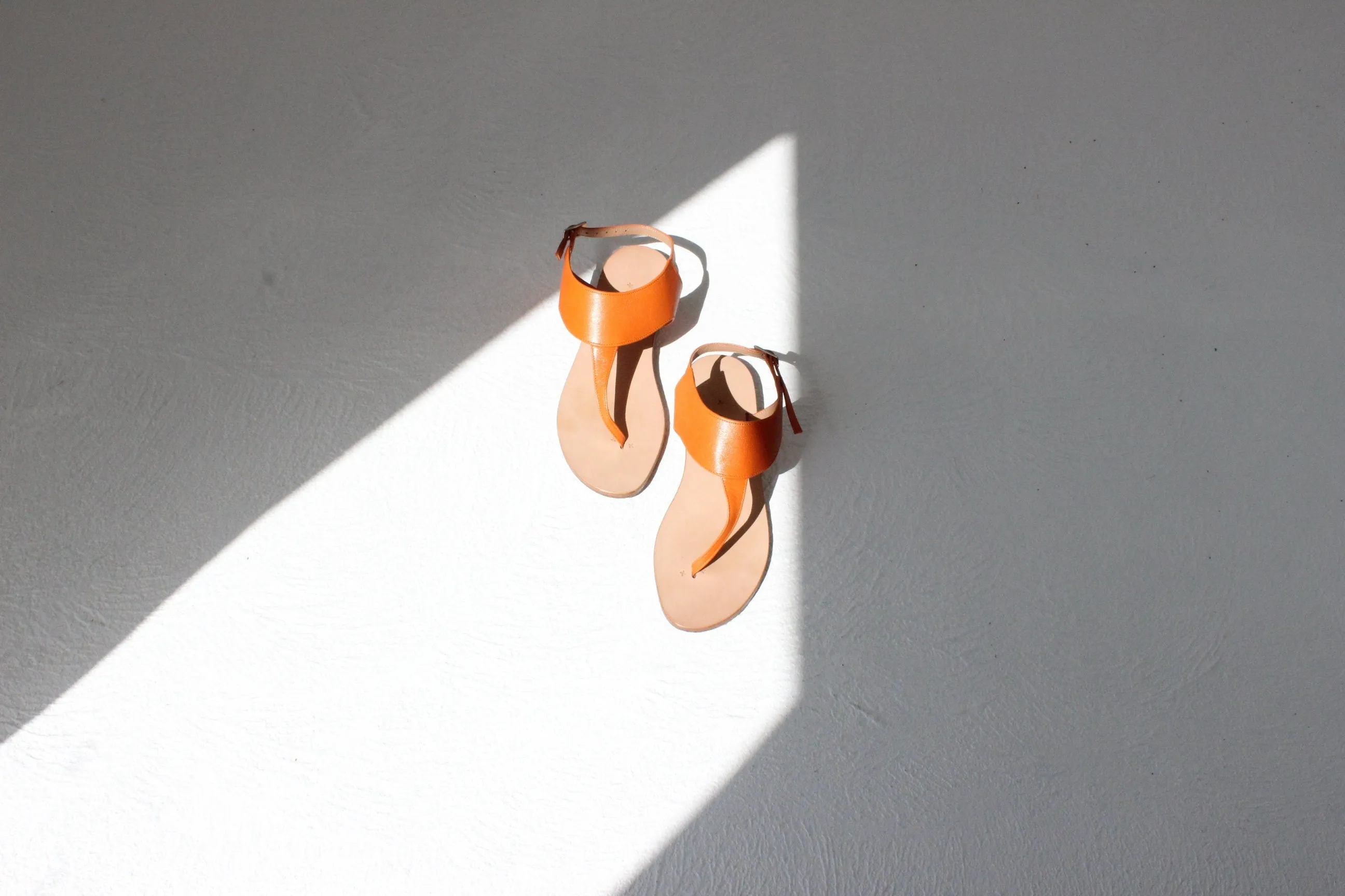 Custom Hand Made Italian L'Artiginale Orange Leather T-Bar Sandals ~ Euro 39.5