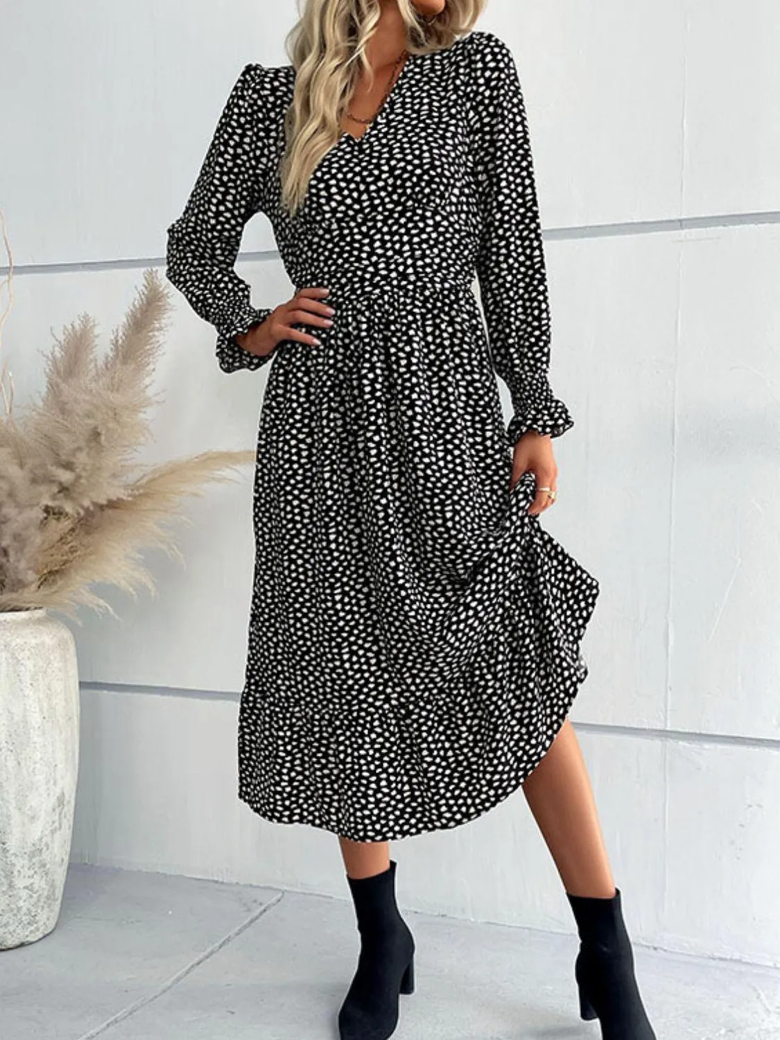 Dynamic Black Printed V-Neck Midi Dress