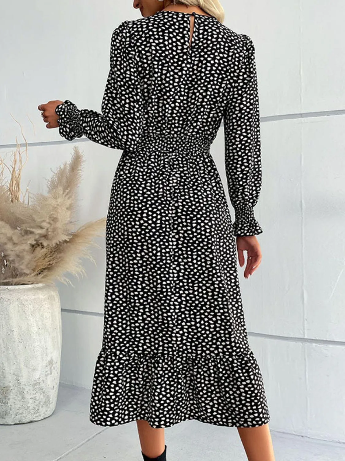 Dynamic Black Printed V-Neck Midi Dress