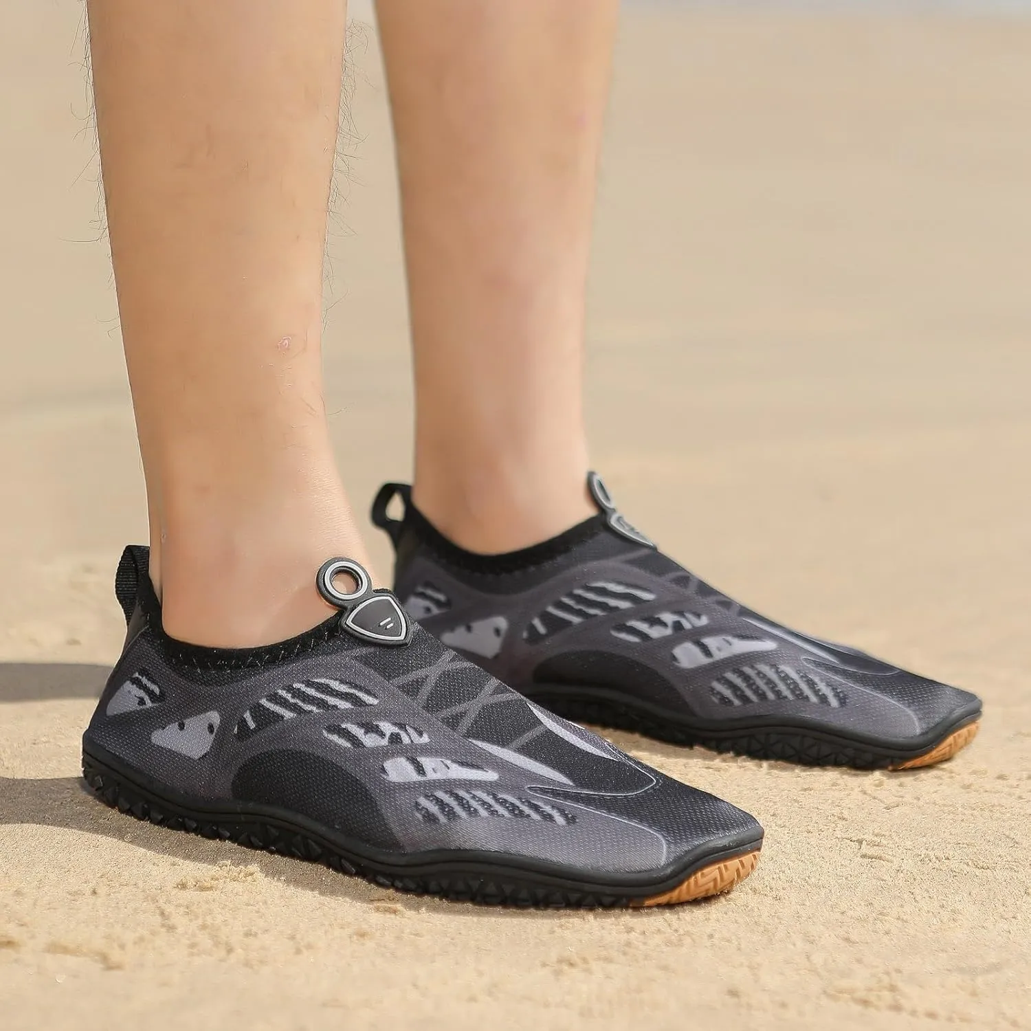 Women's Slip on Walking Shoes Non Slip Memory Foam Running Shoes Wide Width Breathable Mesh Sports Workout Tennis Shoes Lightweight Fashion Sneakers