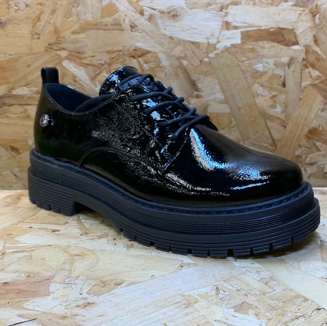 Xti Womens Fashion Patent Shoe - Black
